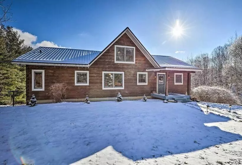 Quaint Creston Hideaway W/ Mtn Views & Hot Tub!