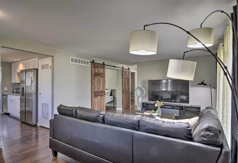 Buffalo Getaway W/ Charcoal Grill & Patio!