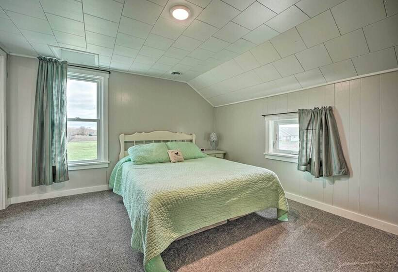 Rise And Shine Farm In Goshen W/ Bbq & Fire Pit!