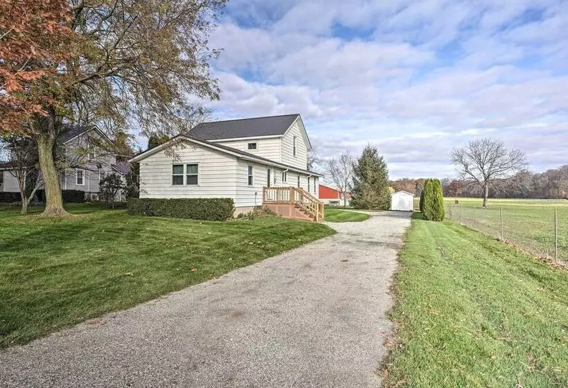 Rise And Shine Farm  In Goshen W/ Bbq & Fire Pit!