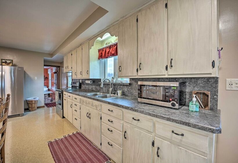 Rise And Shine Farm In Goshen W/ Bbq & Fire Pit!