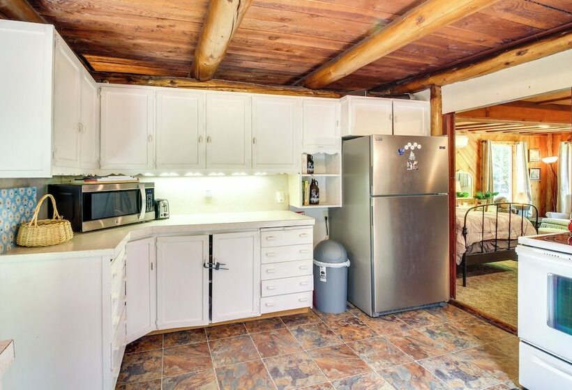 Rustic Bandon Log Cabin On 5 Acres Of Woodlands!