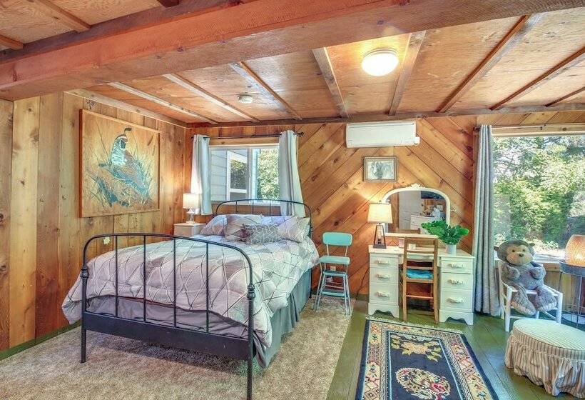 Rustic Bandon Log Cabin On 5 Acres Of Woodlands!