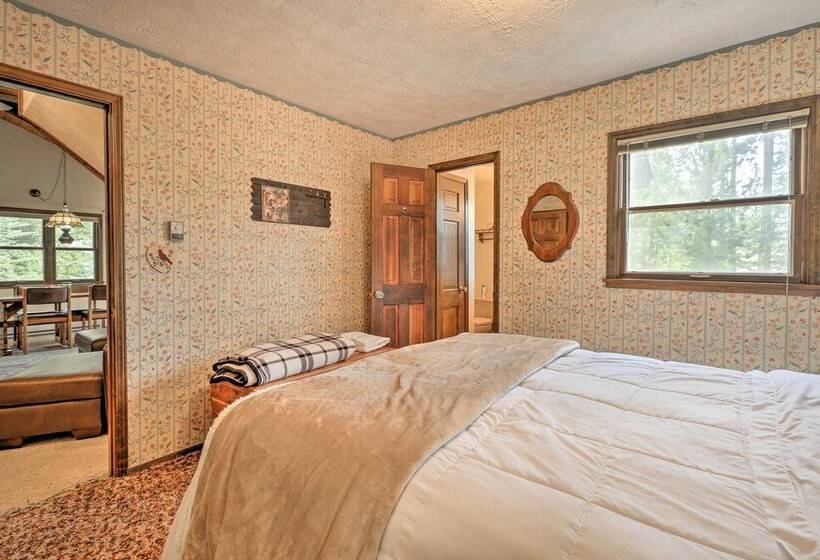 2 Mi To Grand Lake: Cabin W/ Fireplace & Library!