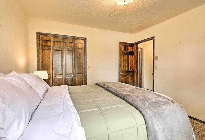 2 Mi To Grand Lake: Cabin W/ Fireplace & Library!