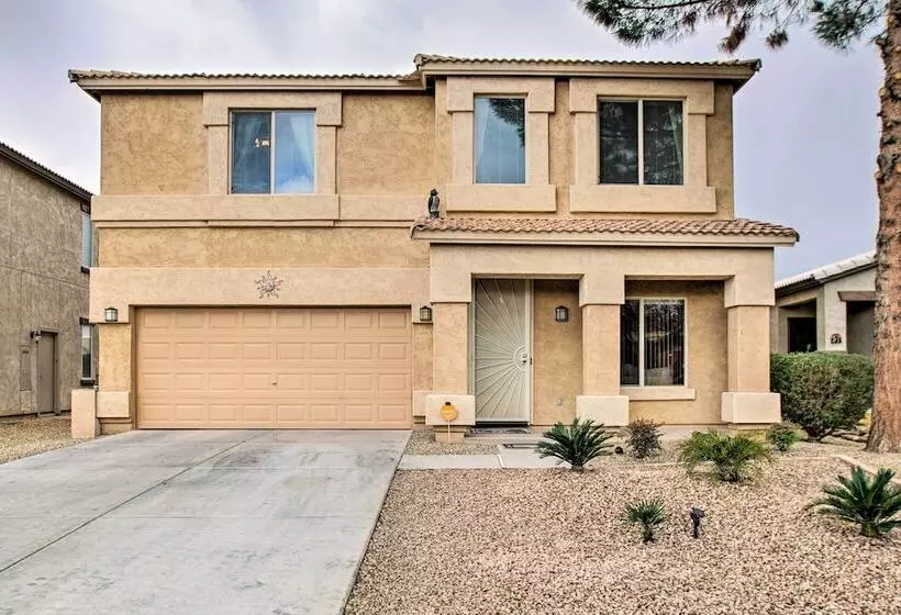 San Tan Mountain Escape W/ Patio & Pool Access!