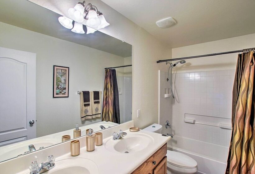 San Tan Mountain Escape W/ Patio & Pool Access!