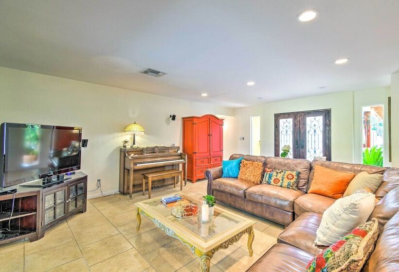 Scottsdale Oasis W/ Heated Pool & Hot Tub!