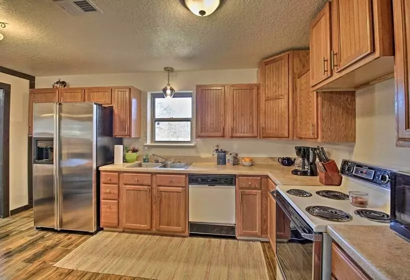 Secluded Boles Home Near River: Pets Welcome!