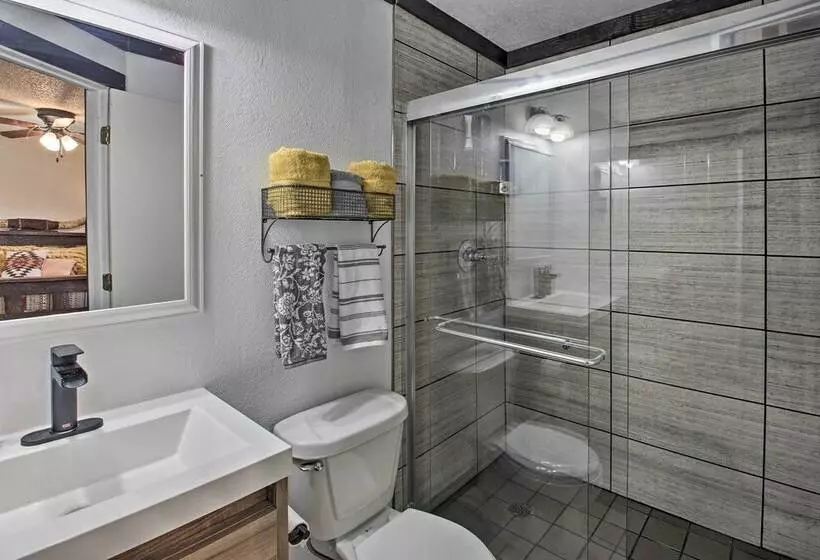 Secluded Boles Home Near River: Pets Welcome!