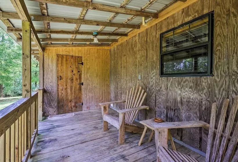 Secluded Cabin W/ Pond ~ 37 Mi To Gulf Coast!