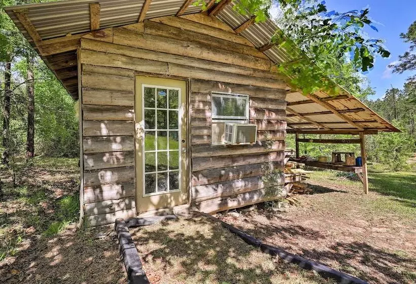 Secluded Cabin W/ Pond ~ 37 Mi To Gulf Coast!