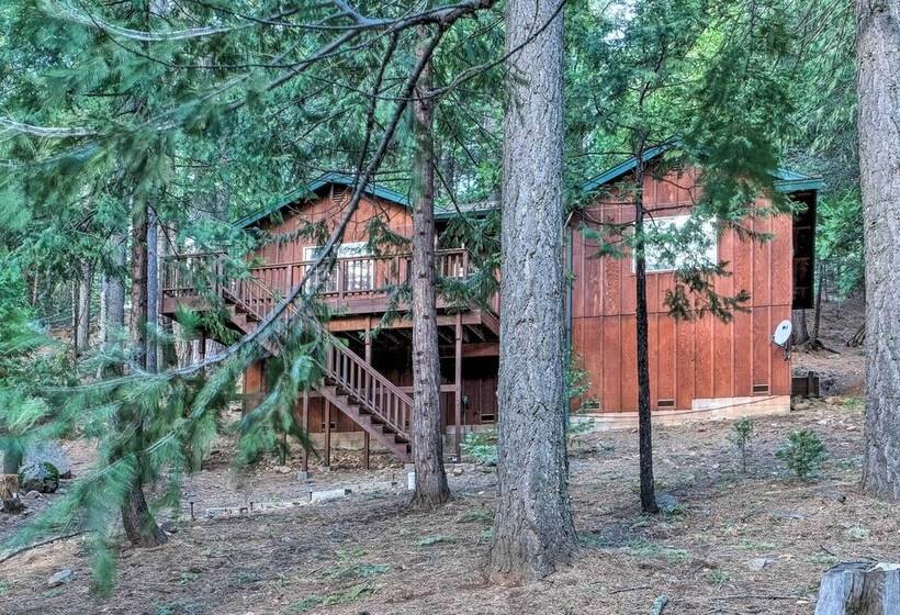4 Mi To Big Tree State Park: Serene Cabin W/ Deck