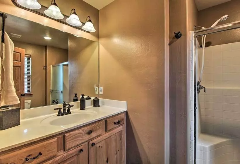 Close To Golf & Hiking: Show Low Family Cabin