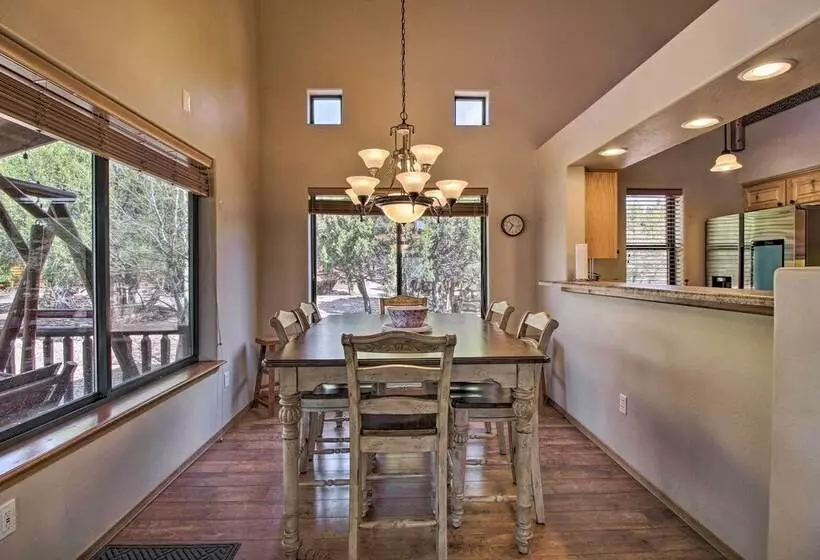 Close To Golf & Hiking: Show Low Family Cabin
