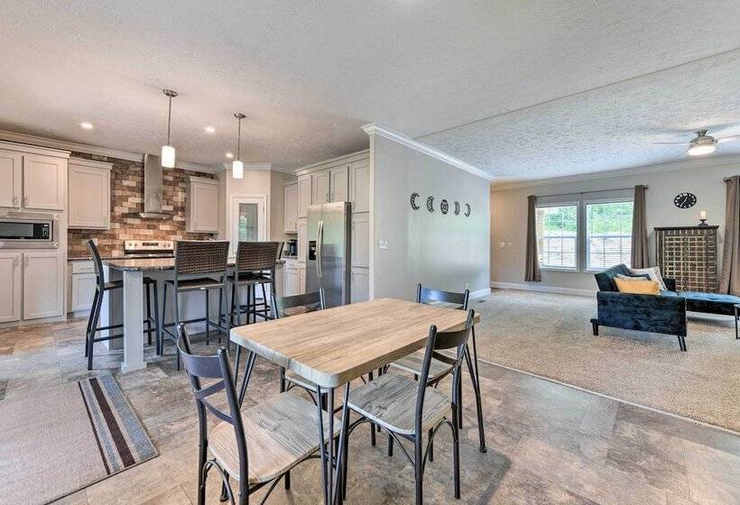 Spacious Blue Ridge Abode W/ Private Pond!