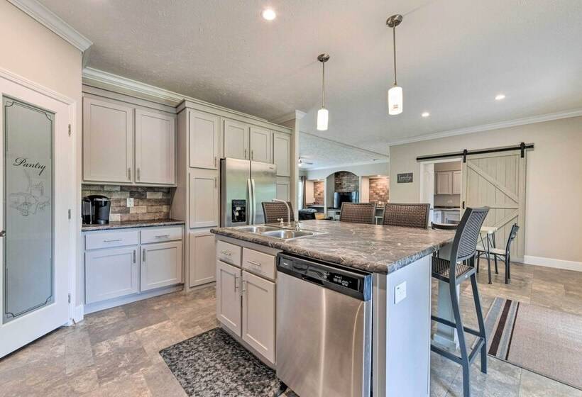 Spacious Blue Ridge Abode W/ Private Pond!