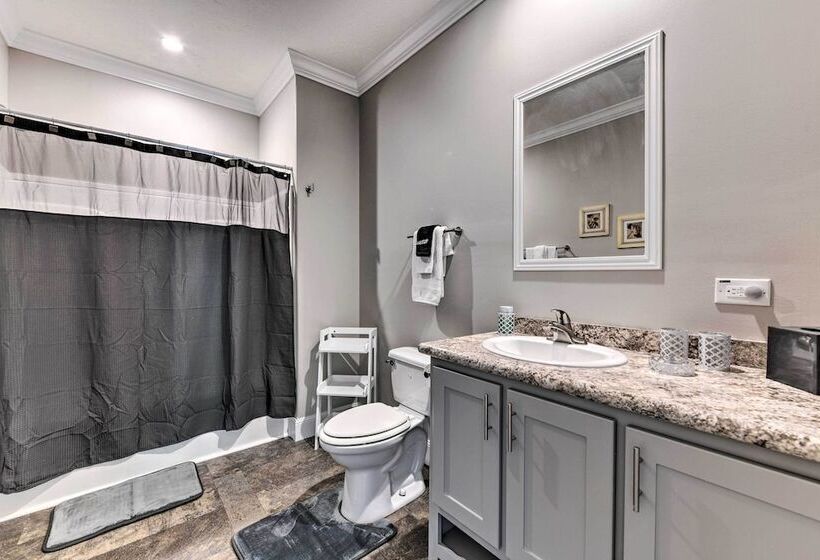 Spacious Blue Ridge Abode W/ Private Pond!