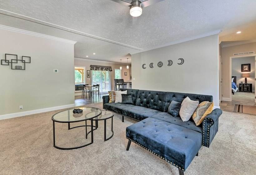 Spacious Blue Ridge Abode W/ Private Pond!