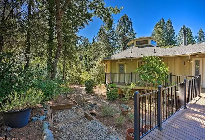 Deck & Grill: Camino Home In Wine Country!