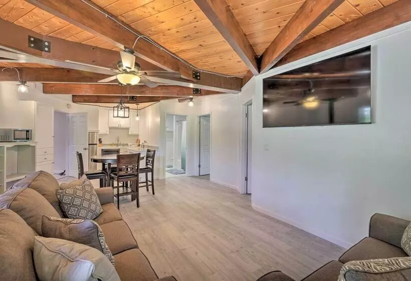 Deck & Grill: Camino Home In Wine Country!