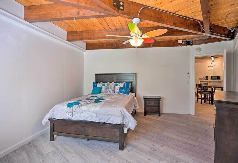 Deck & Grill: Camino Home In Wine Country!