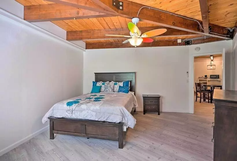 Deck & Grill: Camino Home In Wine Country!