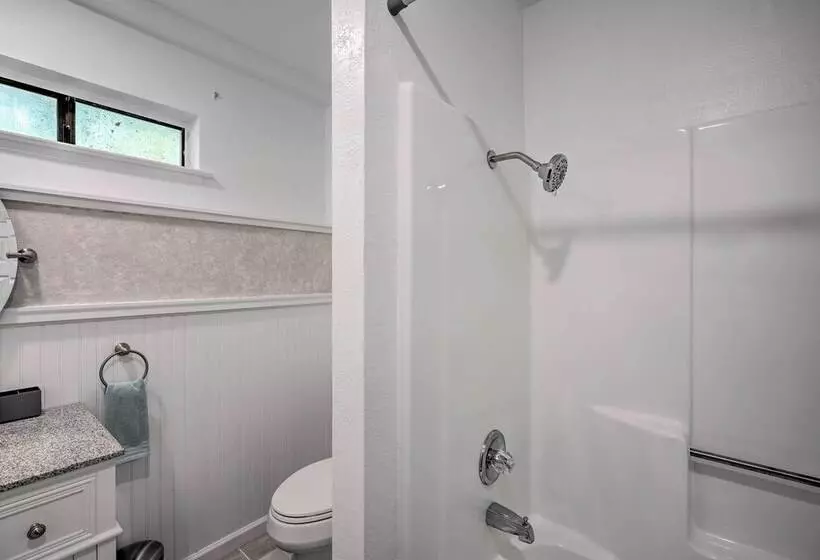 Deck & Grill: Camino Home In Wine Country!