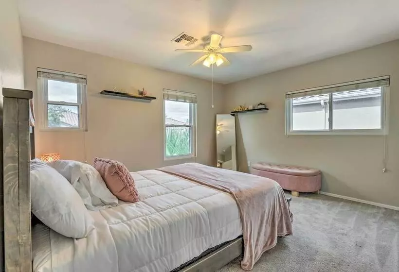 Spacious Gilbert Escape W/ Pool & Hot Tub!