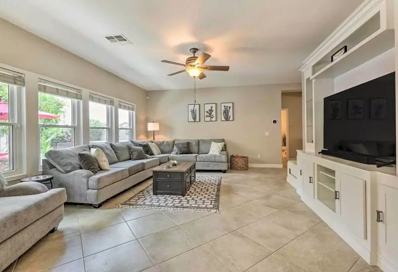 Spacious Gilbert Escape W/ Pool & Hot Tub!