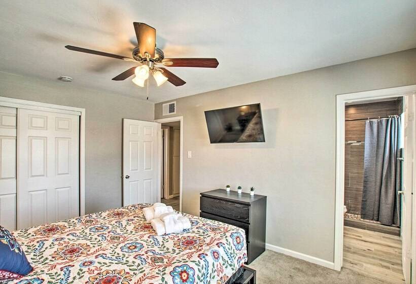 Stylish & Central Mesa Home With Private Pool!