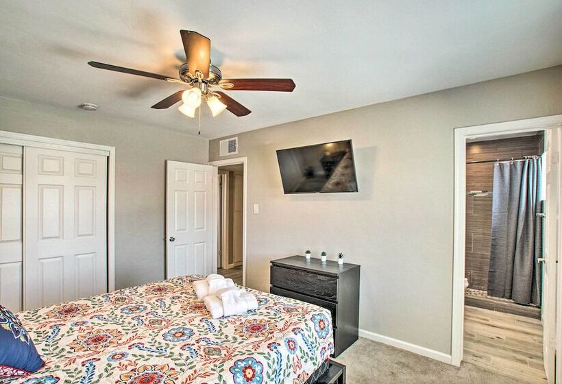 Stylish & Central Mesa Home With Private Pool!