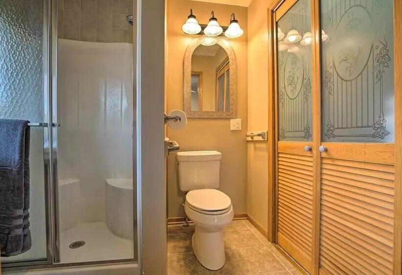 Vivid  Cedar Ridge  Cabin ~ 23 Miles To Wichita!