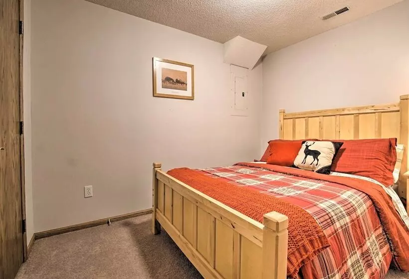 Vivid  Cedar Ridge  Cabin ~ 23 Miles To Wichita!