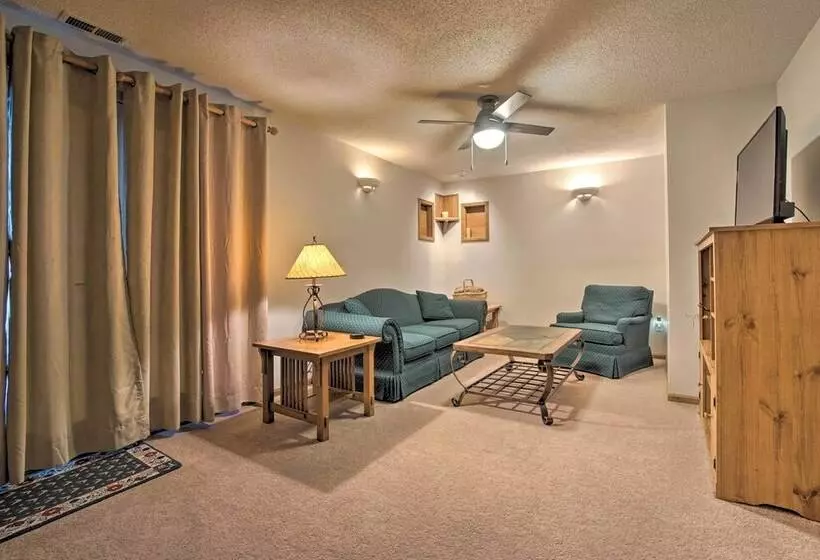 Vivid  Cedar Ridge  Cabin ~ 23 Miles To Wichita!