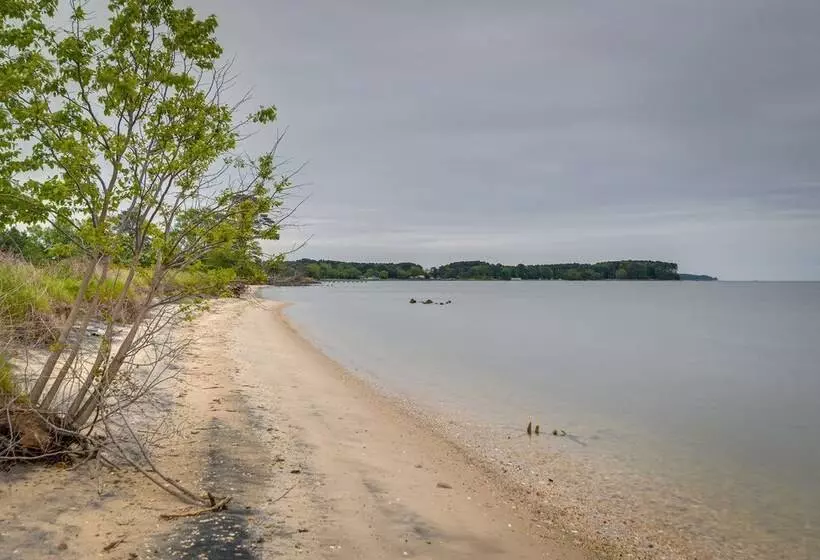 Waterfront Maryland Vacation Home: Private Beach!