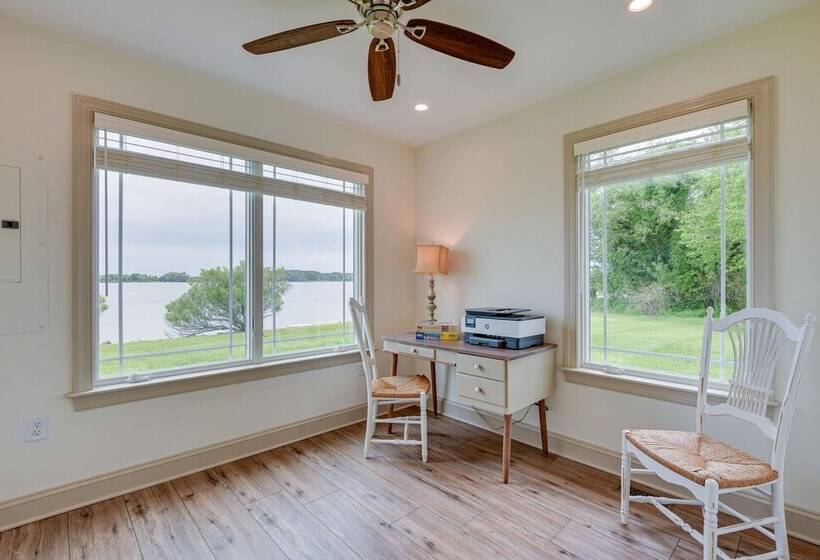 Waterfront Maryland Vacation Home: Private Beach!