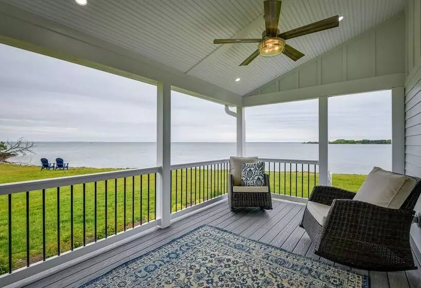 Waterfront Maryland Vacation Home: Private Beach!