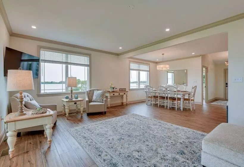 Waterfront Maryland Vacation Home: Private Beach!