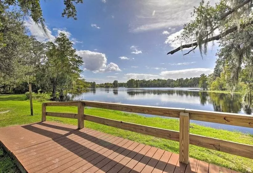 Well Appointed Tampa Home: 4 Mi To Usf Campus