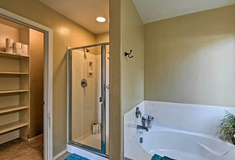 West Phoenix Home: Hike, Dine & Golf Nearby!