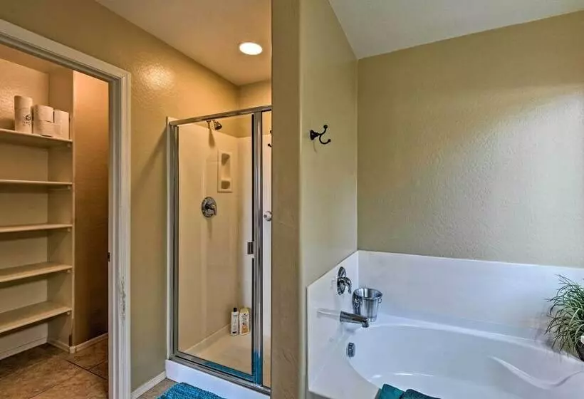 West Phoenix Home: Hike, Dine & Golf Nearby!