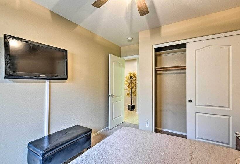 West Phoenix Home: Hike, Dine & Golf Nearby!