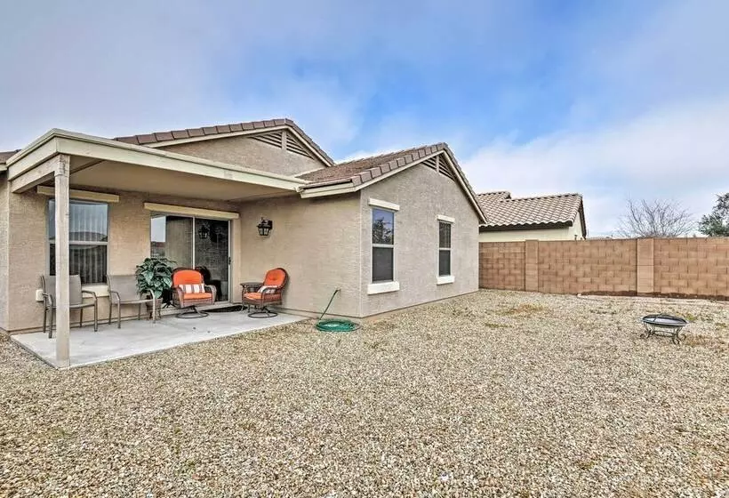 West Phoenix Home: Hike, Dine & Golf Nearby!