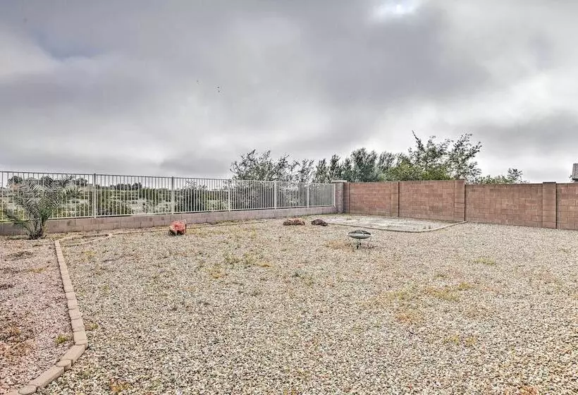 West Phoenix Home: Hike, Dine & Golf Nearby!