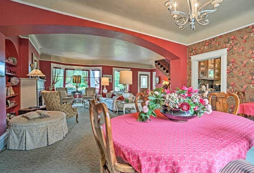 Wine Country Home With Yard; Walk To Downtown!