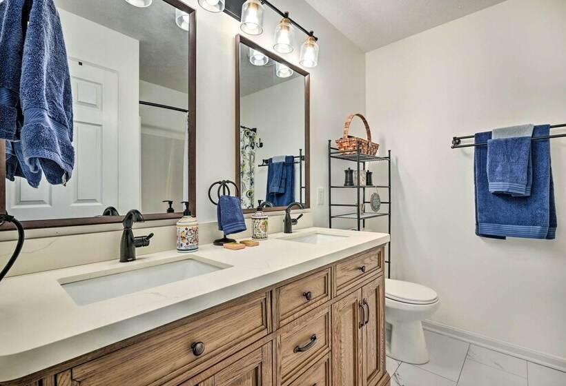 Berkeley Springs Vacation Home W/ Fire Pit!