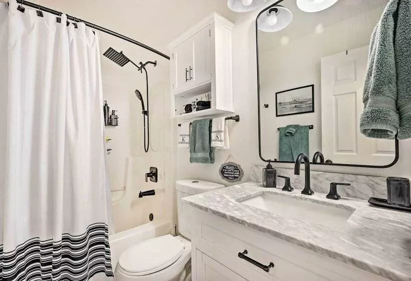 Berkeley Springs Vacation Home W/ Fire Pit!