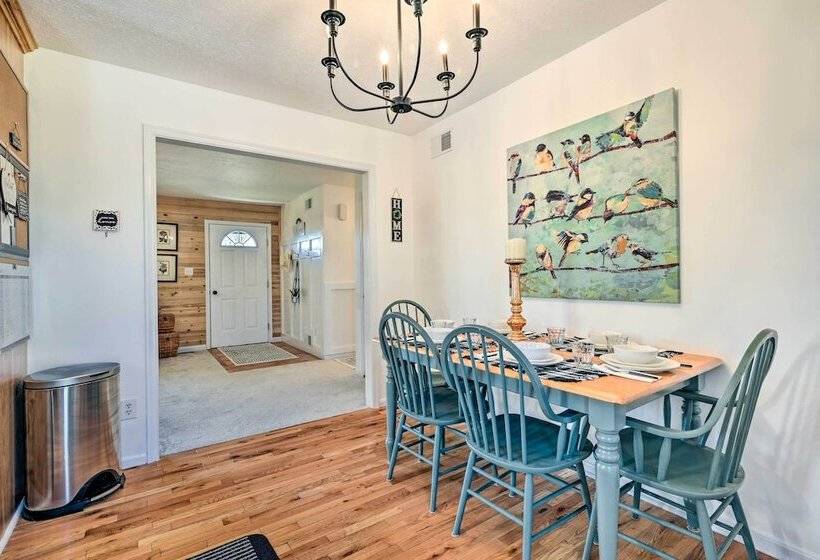 Berkeley Springs Vacation Home W/ Fire Pit!