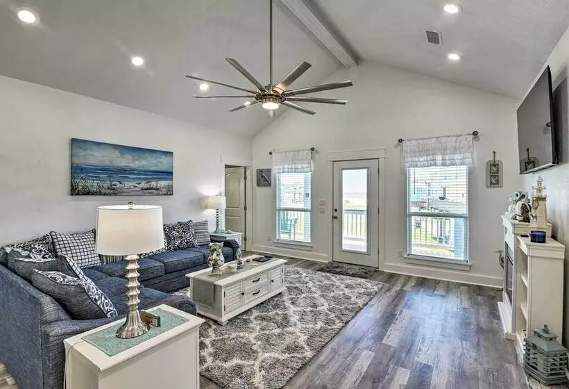 Steps To Coast: Bolivar Peninsula Beach House!